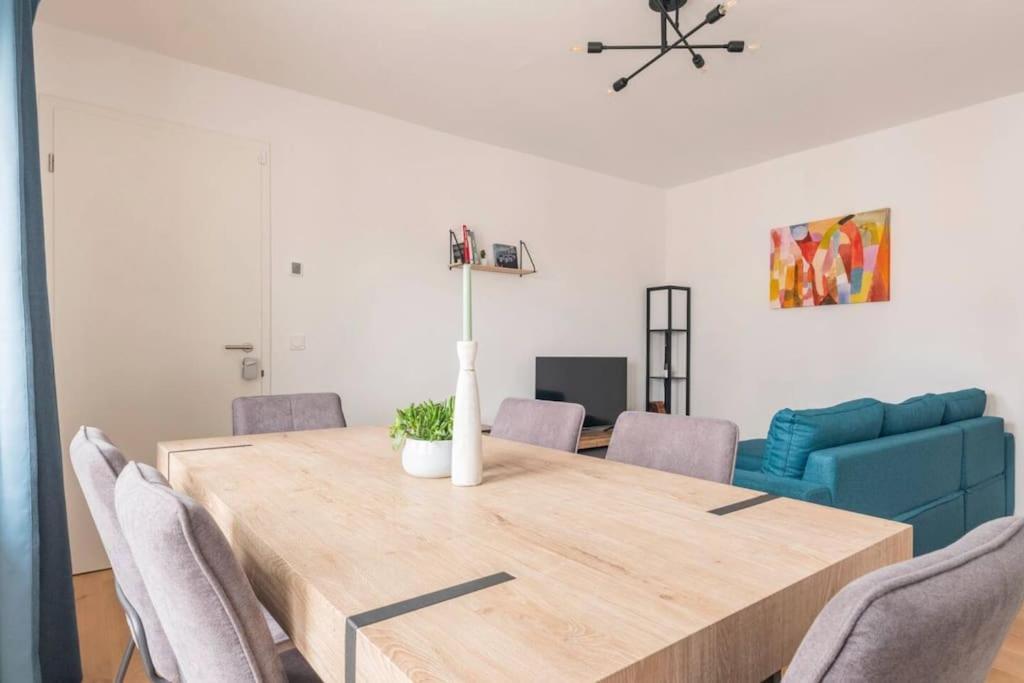 Modern In Central Appartement